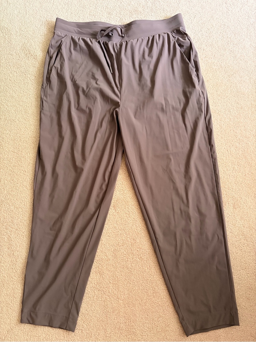 Kirkland Signature Cropped Drawstring Jogger Pants - Taupe